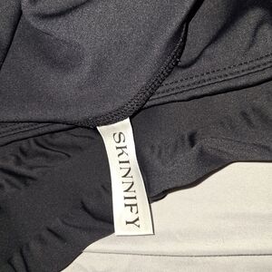 Skinify Black Garment